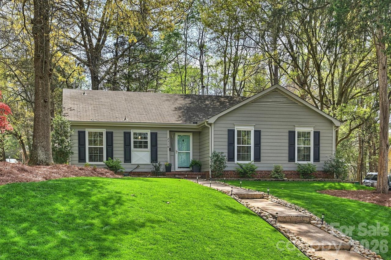 2310 Oldenburg Dr., Charlotte, NC 28210