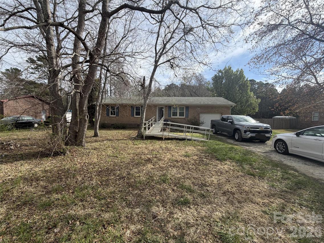 1414 Onslow Pines Rd., Jacksonville, NC 28540