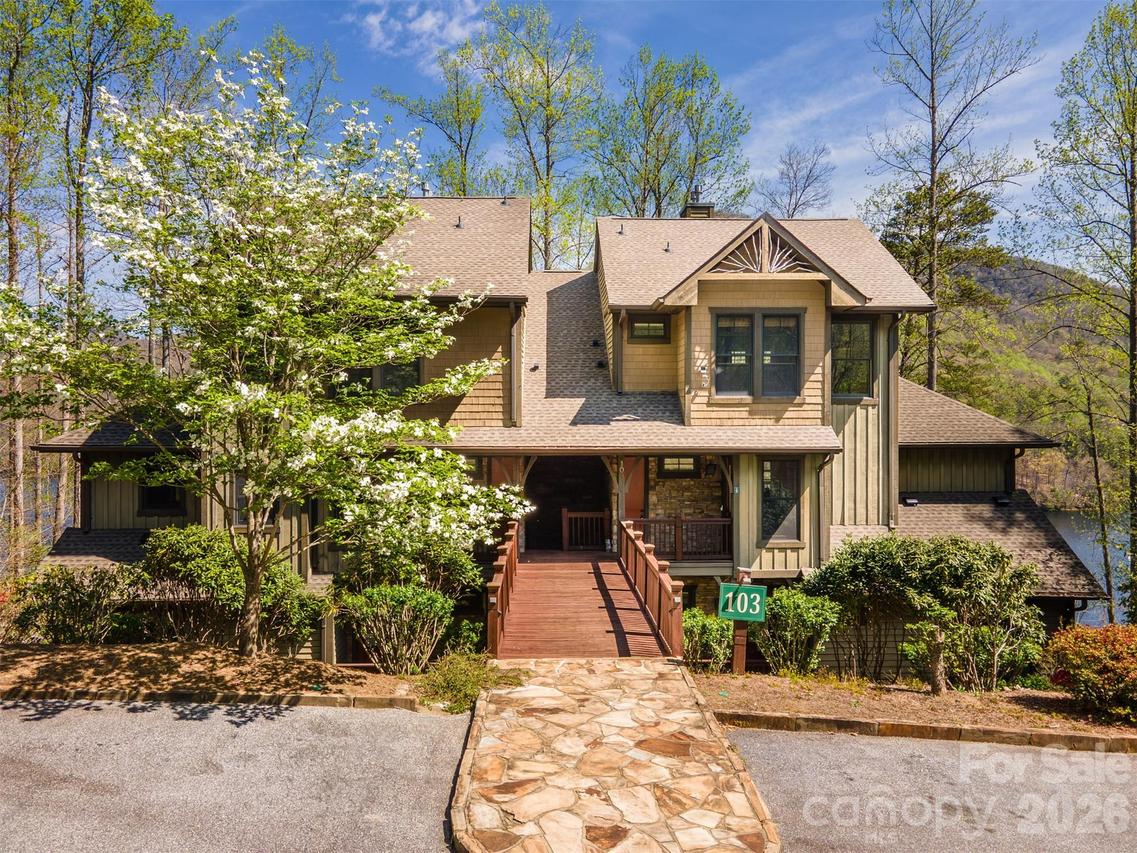 103 Southshore Dr. #B4, Tuckasegee, NC 28783
