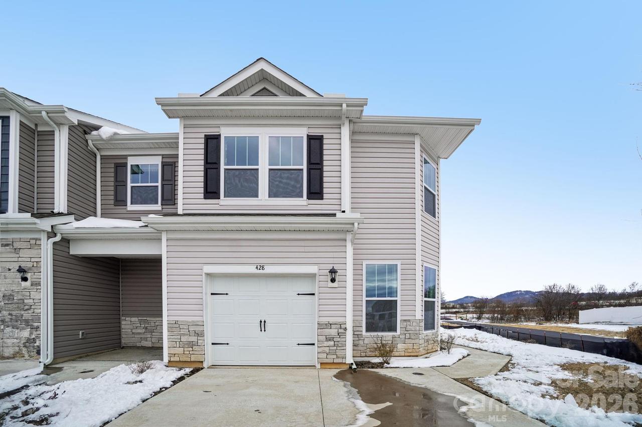 320 Lagoon Rd., Fletcher, NC 28732