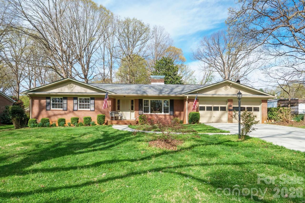 513 2nd Avenue Pl., Conover, NC 28613