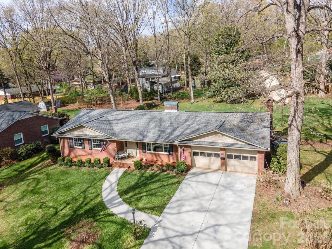513 2nd Avenue Pl., Conover, NC 28613
