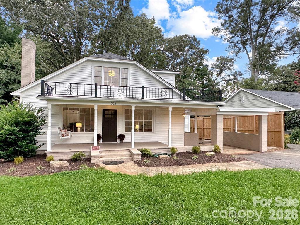317 8th St., Hickory, NC 28601