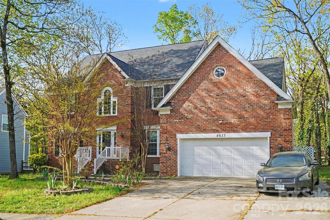 4615 Crownvista Dr., Charlotte, NC 28269