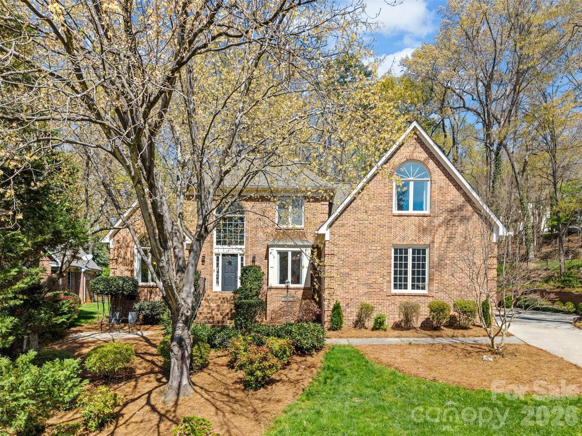 3711 Surry Ridge Ct., Charlotte, NC 28210