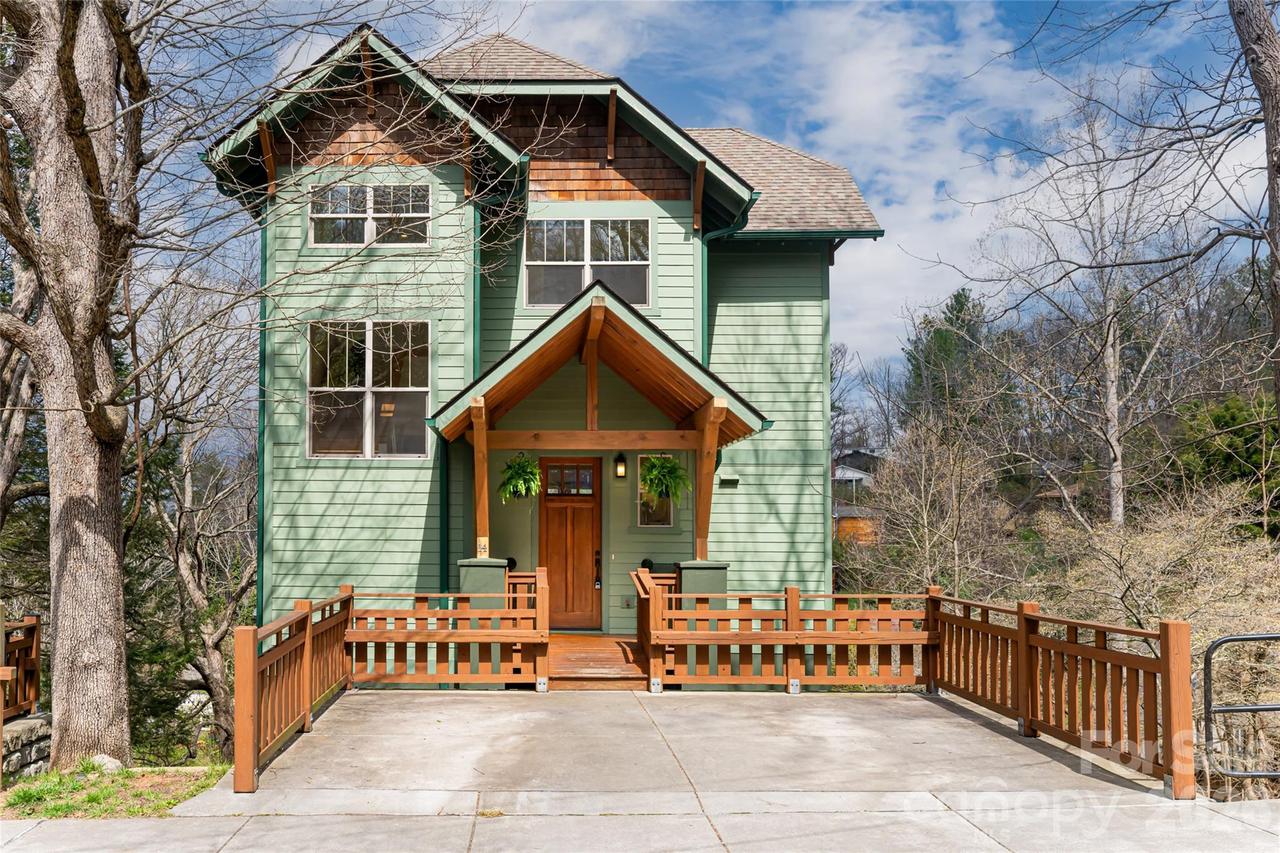 14 Sunset Dr., Asheville, NC 28804