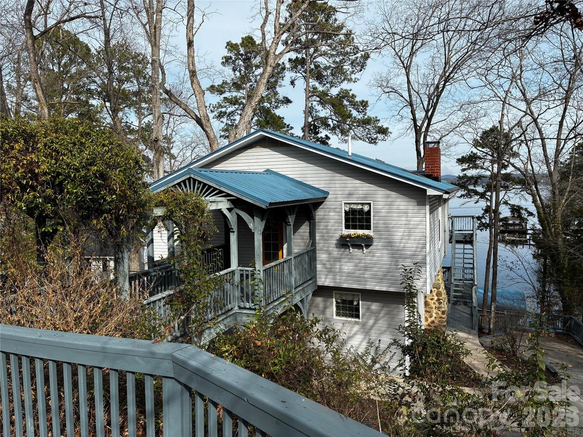 547 Lake Shore Dr., Norwood, NC 28128