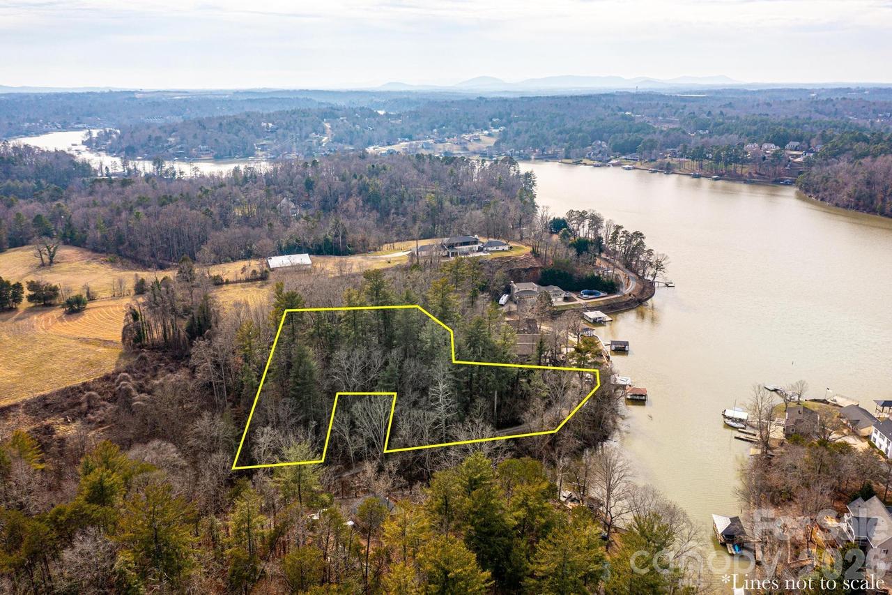 3431 6th Street Dr., Hickory, NC 28601