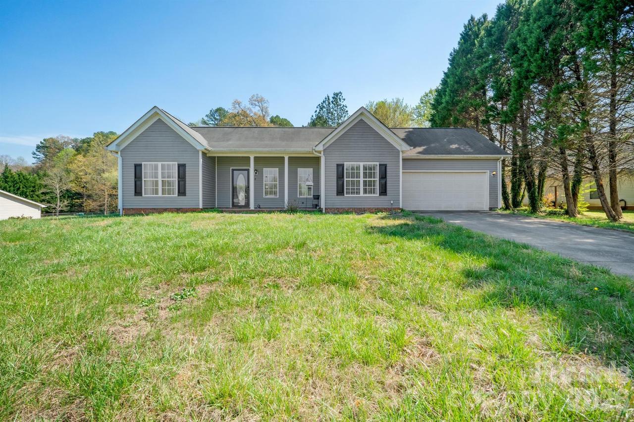 418 Summer Ridge Rd., Stanley, NC 28164