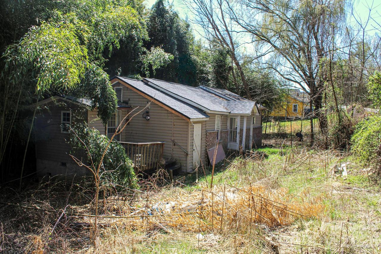 1293 Lake Logan Rd., Canton, NC 28716