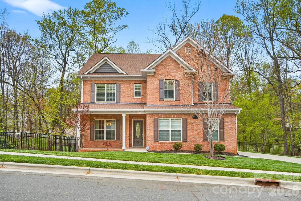 7945 Rolling Creek Ct., Charlotte, NC 28270