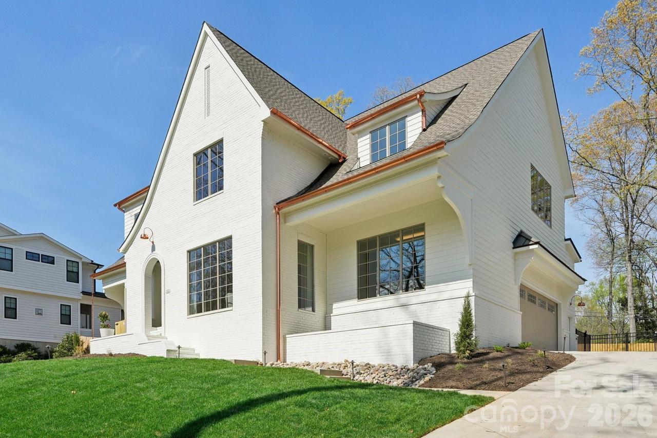 444 Hunter Ln., Charlotte, NC 28211