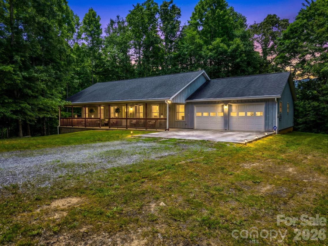 144 Old Homeplace Ln., Mills River, NC 28759