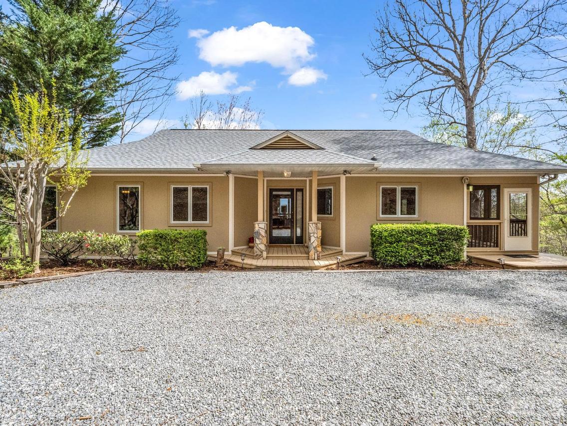 197 Thomas A Edison Rd., Lake Lure, NC 28746