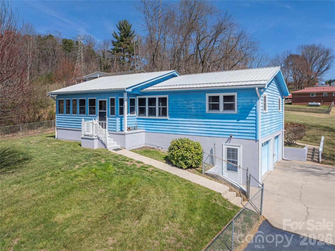 40 Warner Rd., Canton, NC 28716