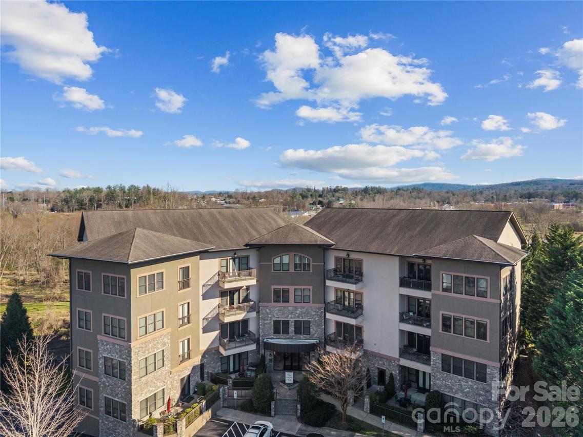 350 E Allen St. ##303, Hendersonville, NC 28792