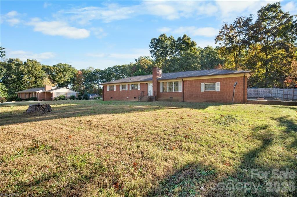 19 Colonial Dr., Lexington, NC 27292