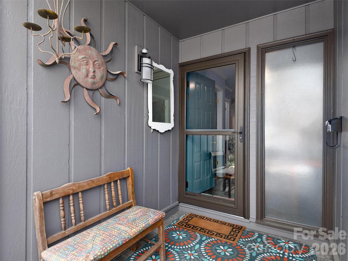 521 Crowfields Ln., Asheville, NC 28803