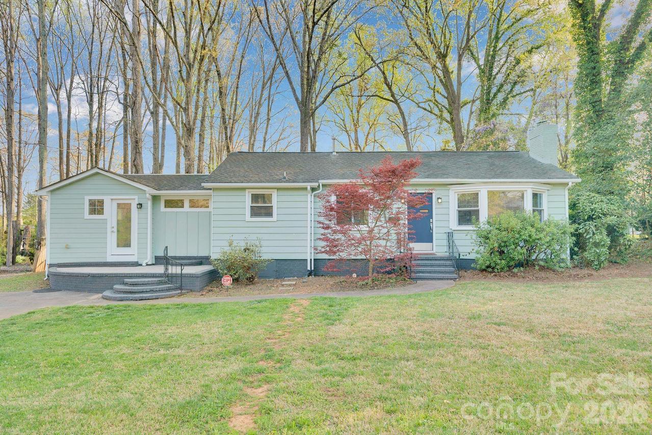 2926 Palm Ave., Charlotte, NC 28205