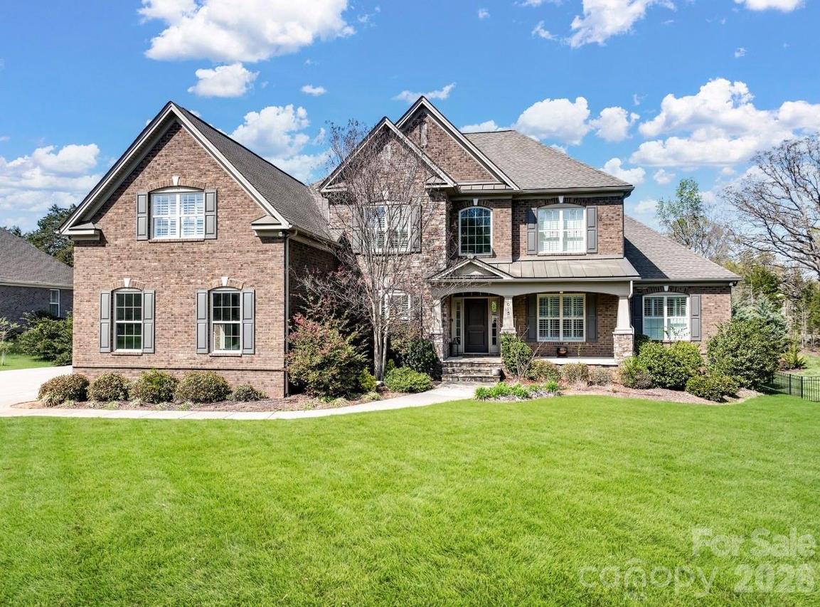 1015 Golden Bell Dr., Waxhaw, NC 28173