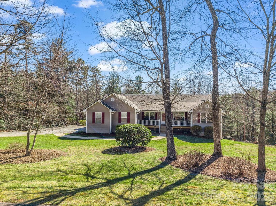 3 Wagon Trace, Flat Rock, NC 28731