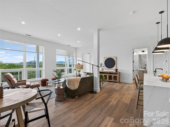 New Construction Homes For Sale This Week That Attend Asheville Middle: March 25th to March 31st