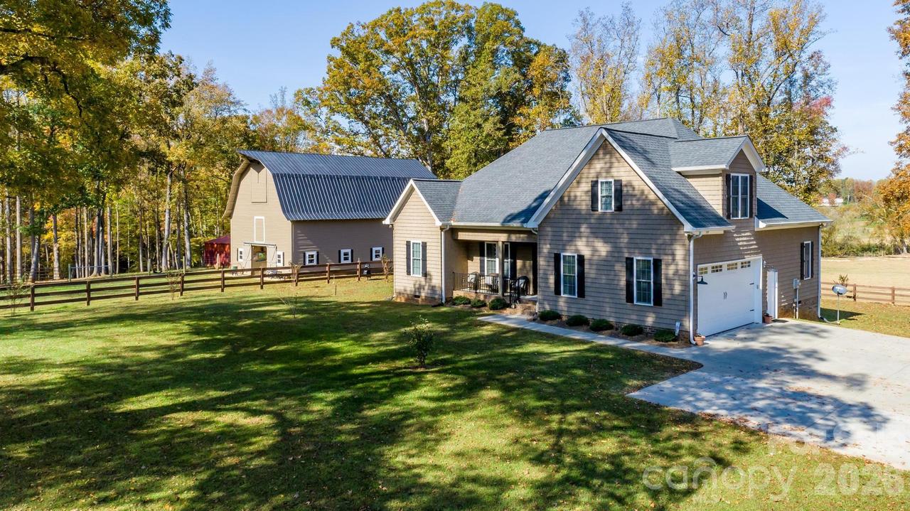 1579 Jennings Rd., Statesville, NC 28625