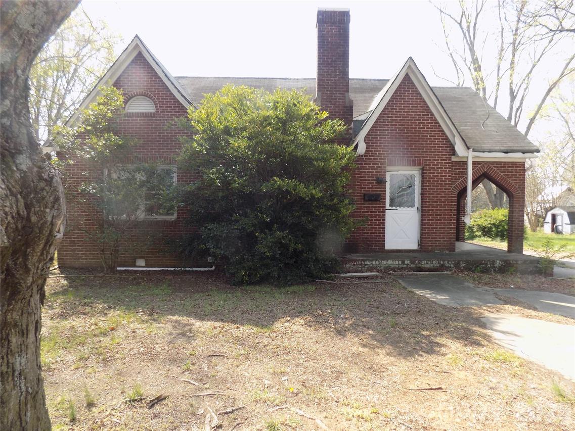 303 W Church St., Cherryville, NC 28021