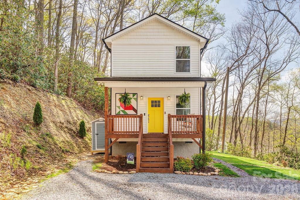 343 Garren Creek Rd., Fairview, NC 28730