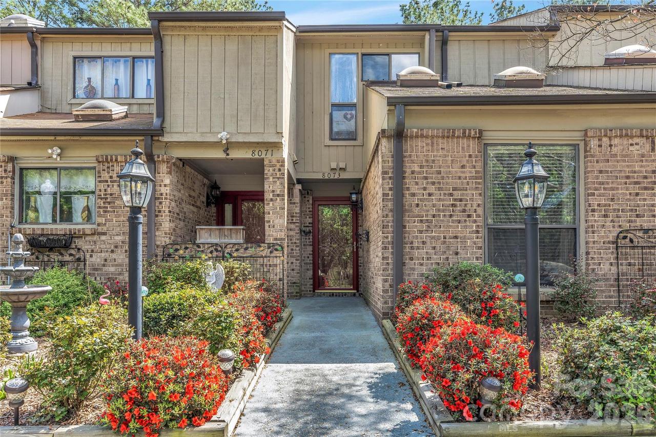 8073 Charter Oak Ln., Charlotte, NC 28226