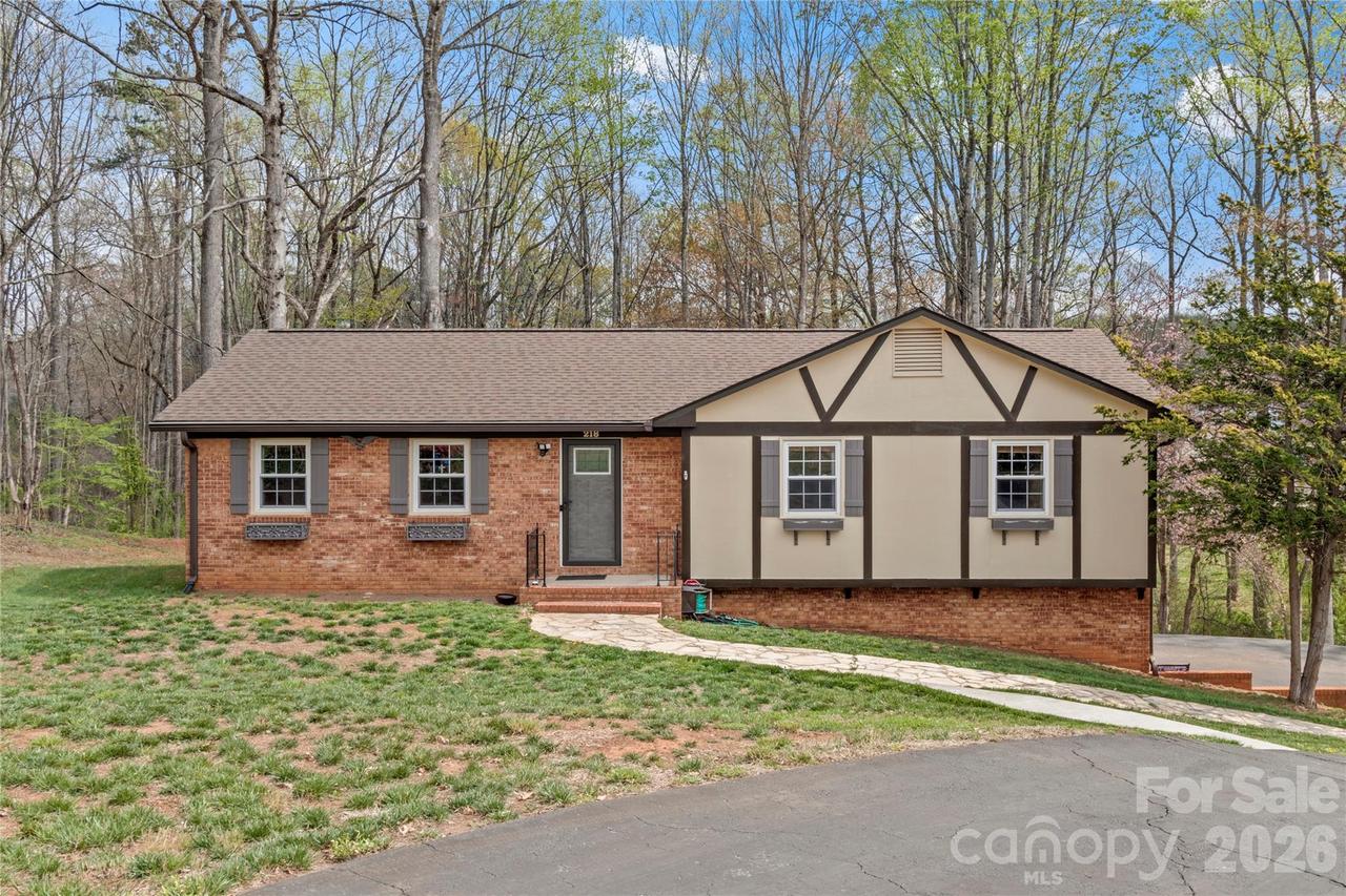 218 Misty Ct., King, NC 27021