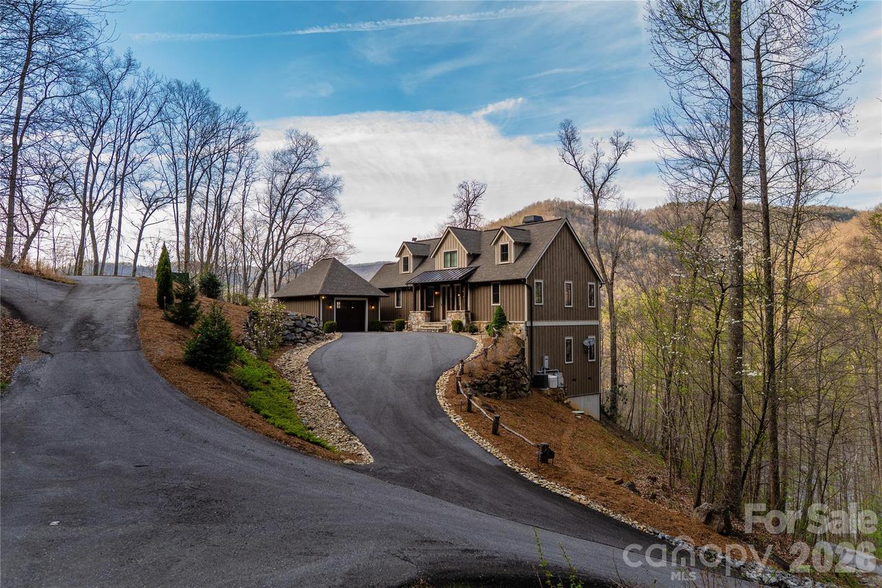 86 Indigo Bunting Ct., Tuckasegee, NC 28783