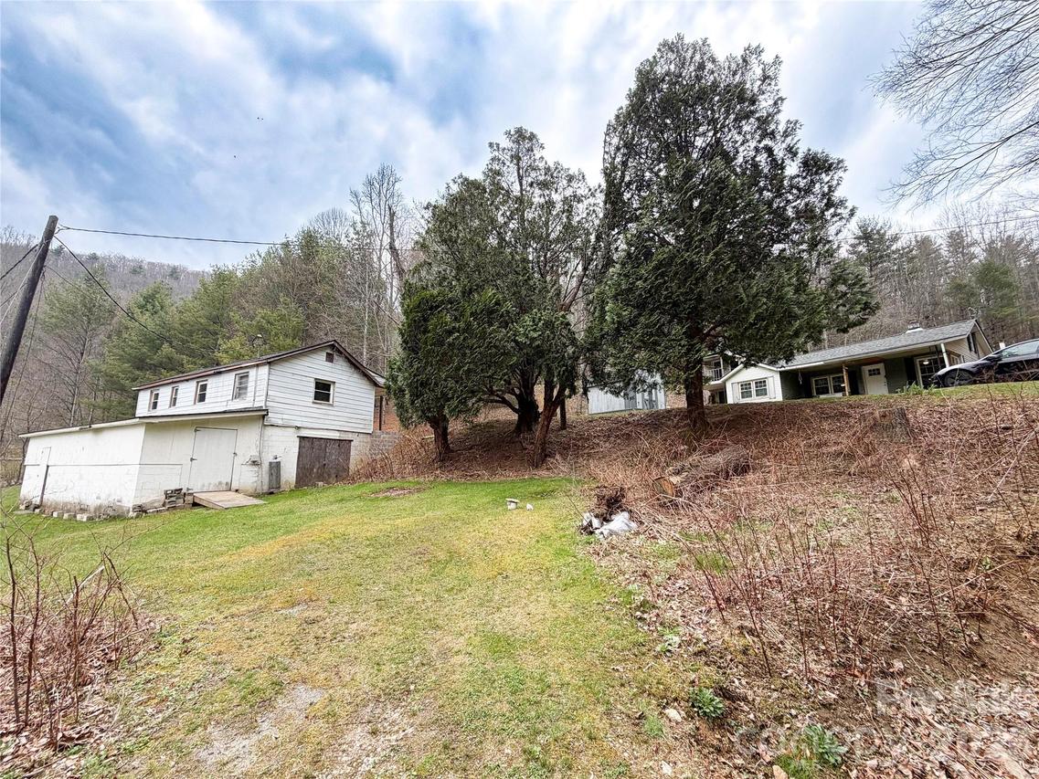 658 Upper Hanging Rock Rd., Spruce Pine, NC 28777