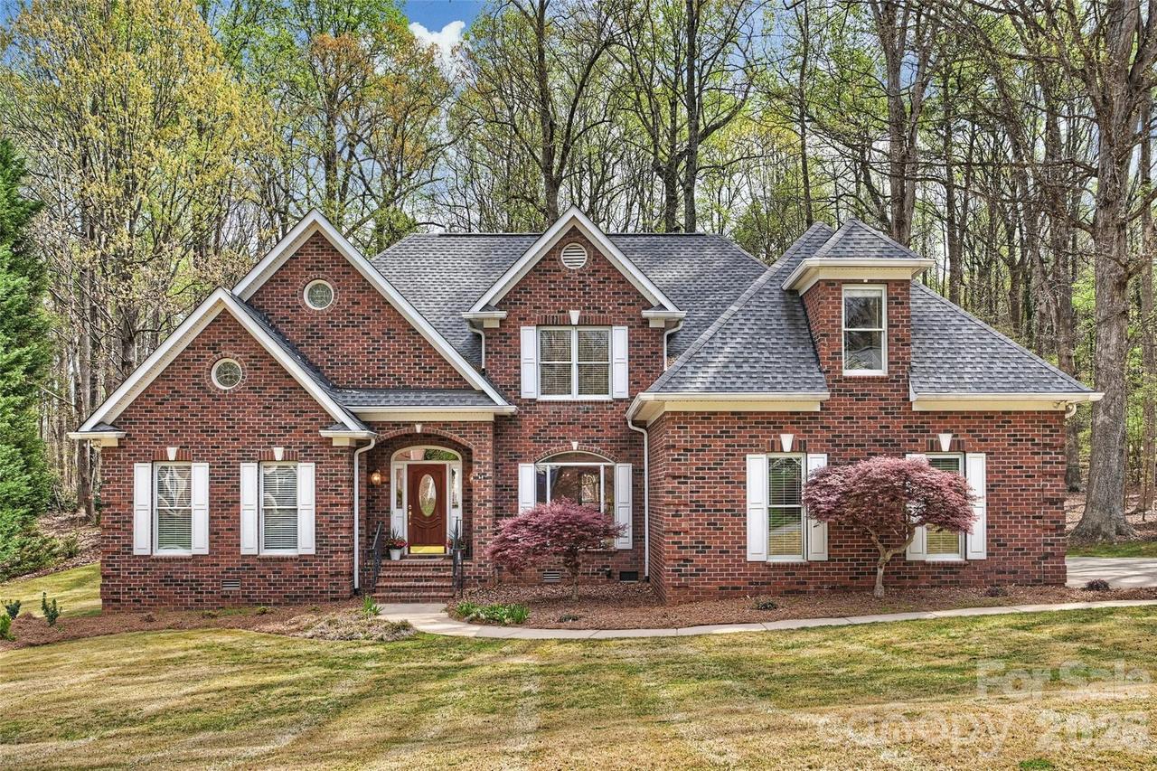 144 Pin Oak Ln., Mooresville, NC 28117