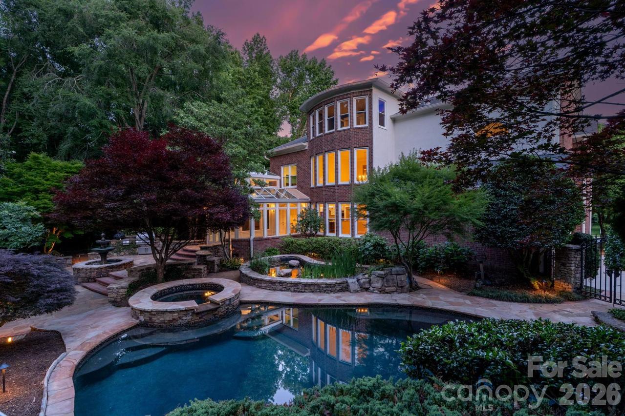7810 Stonehaven Dr., Waxhaw, NC 28173