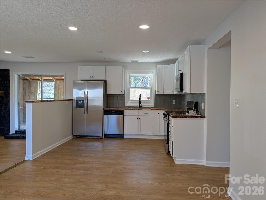 945 Summers Rd., Valdese, NC 28690