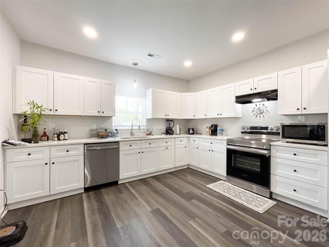 216 Winget Cir. #33, Gastonia, NC 28054