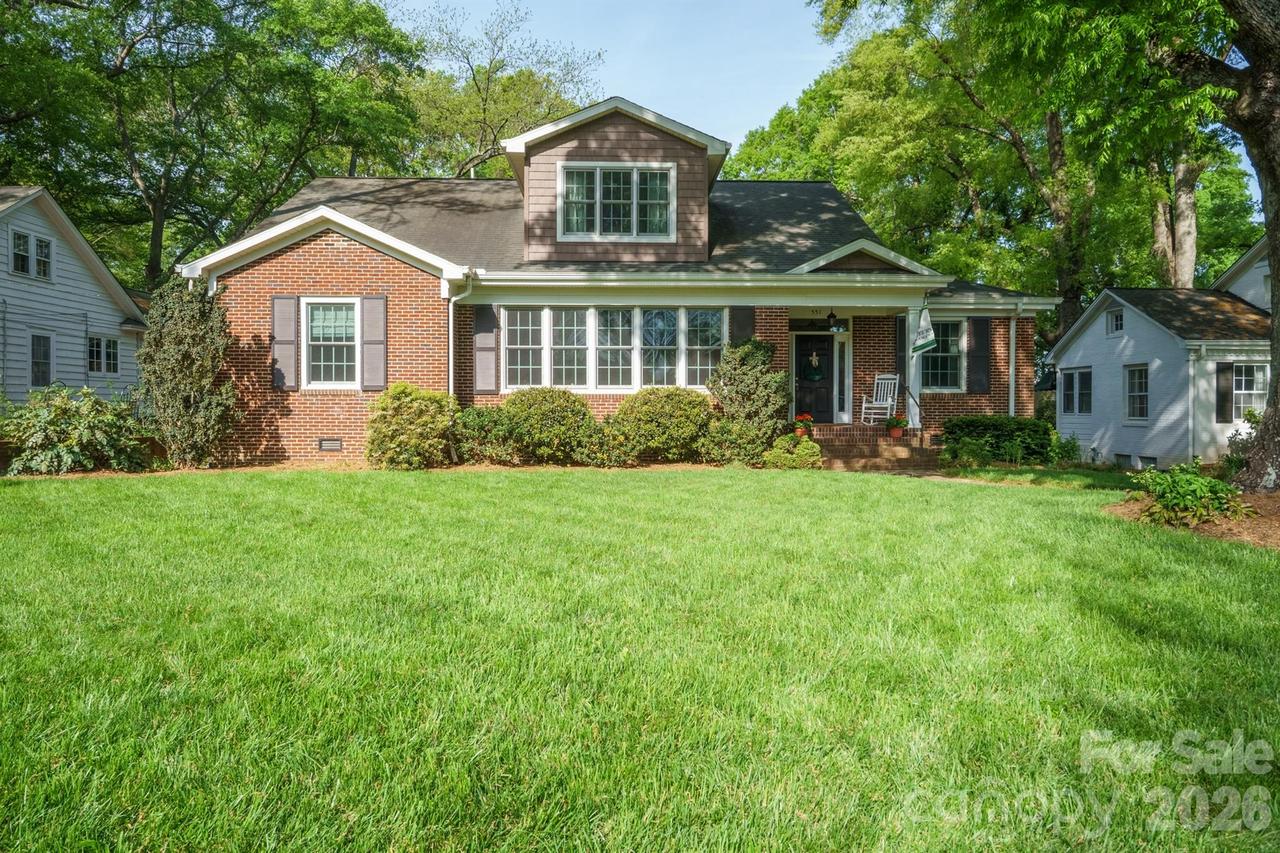 551 7th St., Hickory, NC 28601