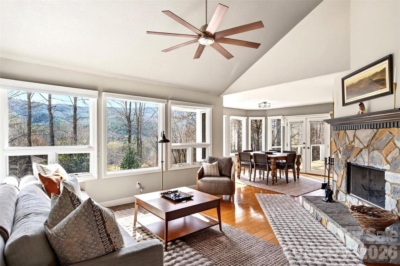 525 Blue Ridge Dr., Marion, NC 28752