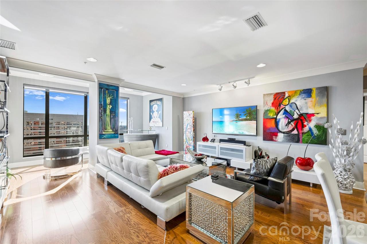 222 S Caldwell St. #1612, Charlotte, NC 28202