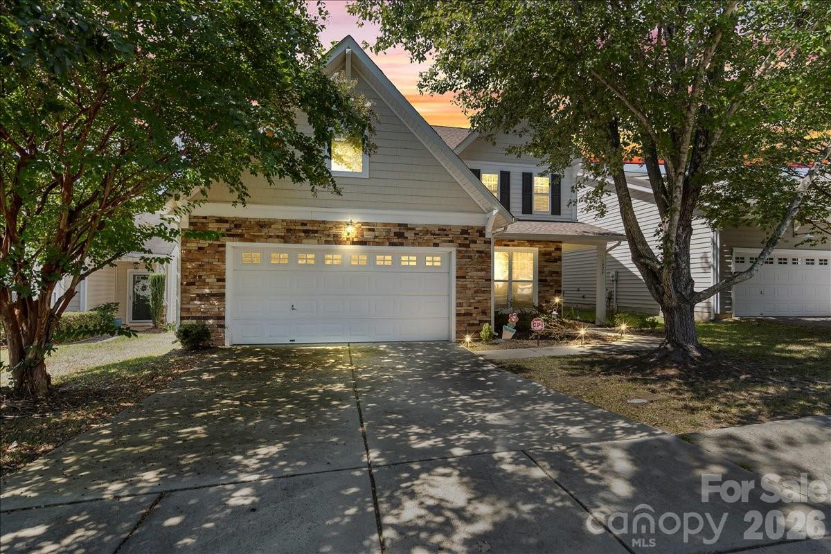 1024 Kensrowe Ln., Matthews, NC 28104