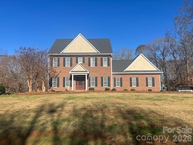 129 Walnut Ave., Yadkinville, NC 27055