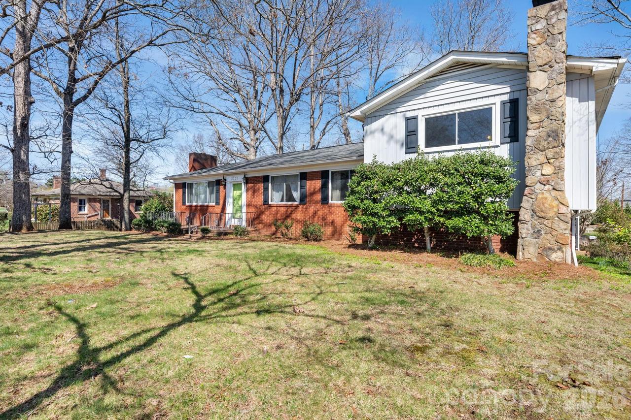 3335 NE 25th Ave., Hickory, NC 28601