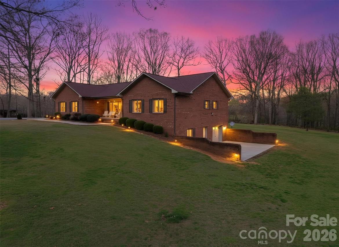 328 Davidson Ct., Taylorsville, NC 28681