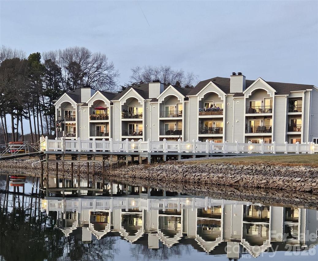 18709 Nautical Dr. #305, Cornelius, NC 28031