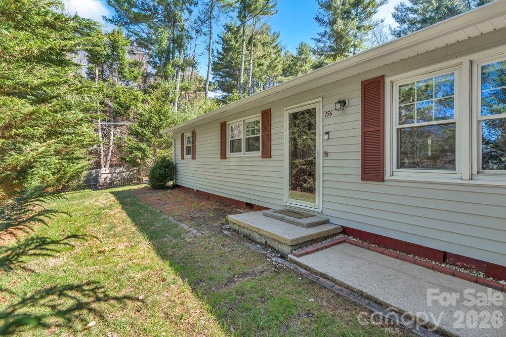 156 Olancha Ave., Boone, NC 28607