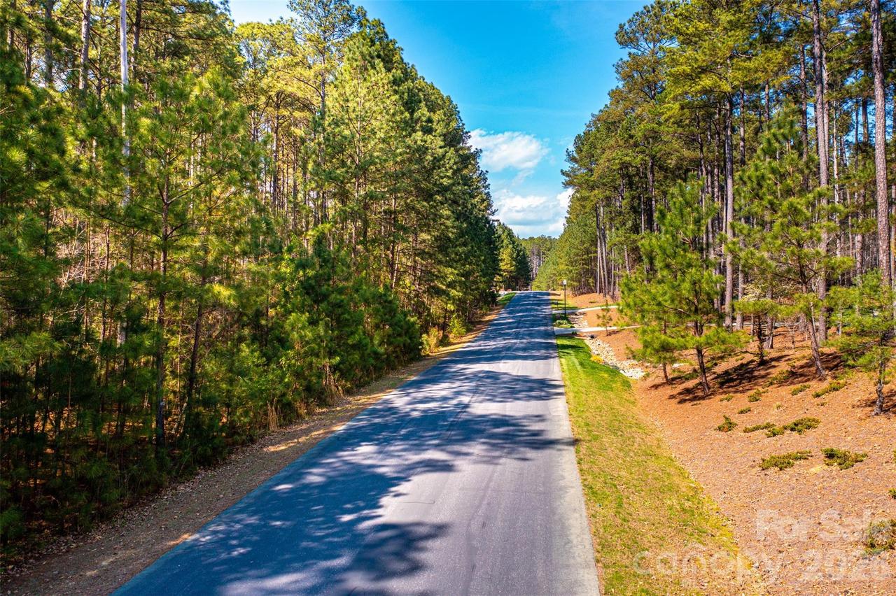 5438 Bridgewater Dr., Granite Falls, NC 28630