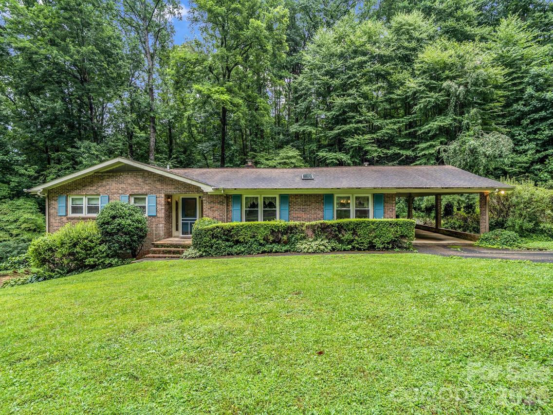 103 Maplewood Ln., Marion, NC 28752