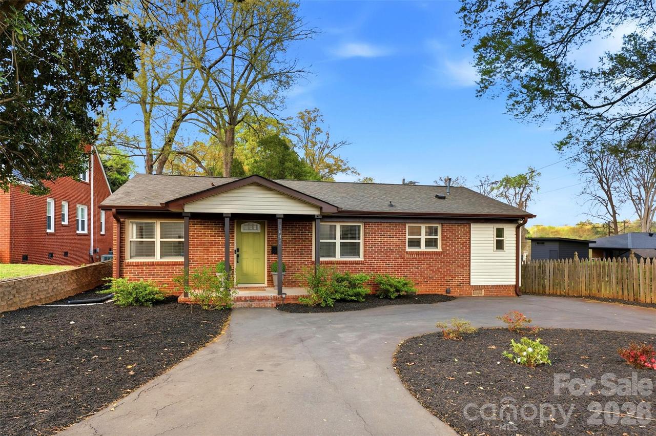 1642 Washington Ave., Charlotte, NC 28216