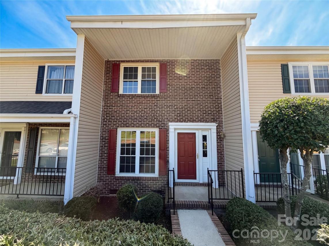 1022 Surry Ln., Gastonia, NC 28054